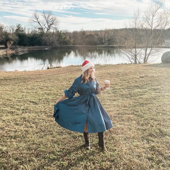 Meet your Posher, Megan Bridges with Peaches One Stop Shop 🌞 - Picture 12 of 16